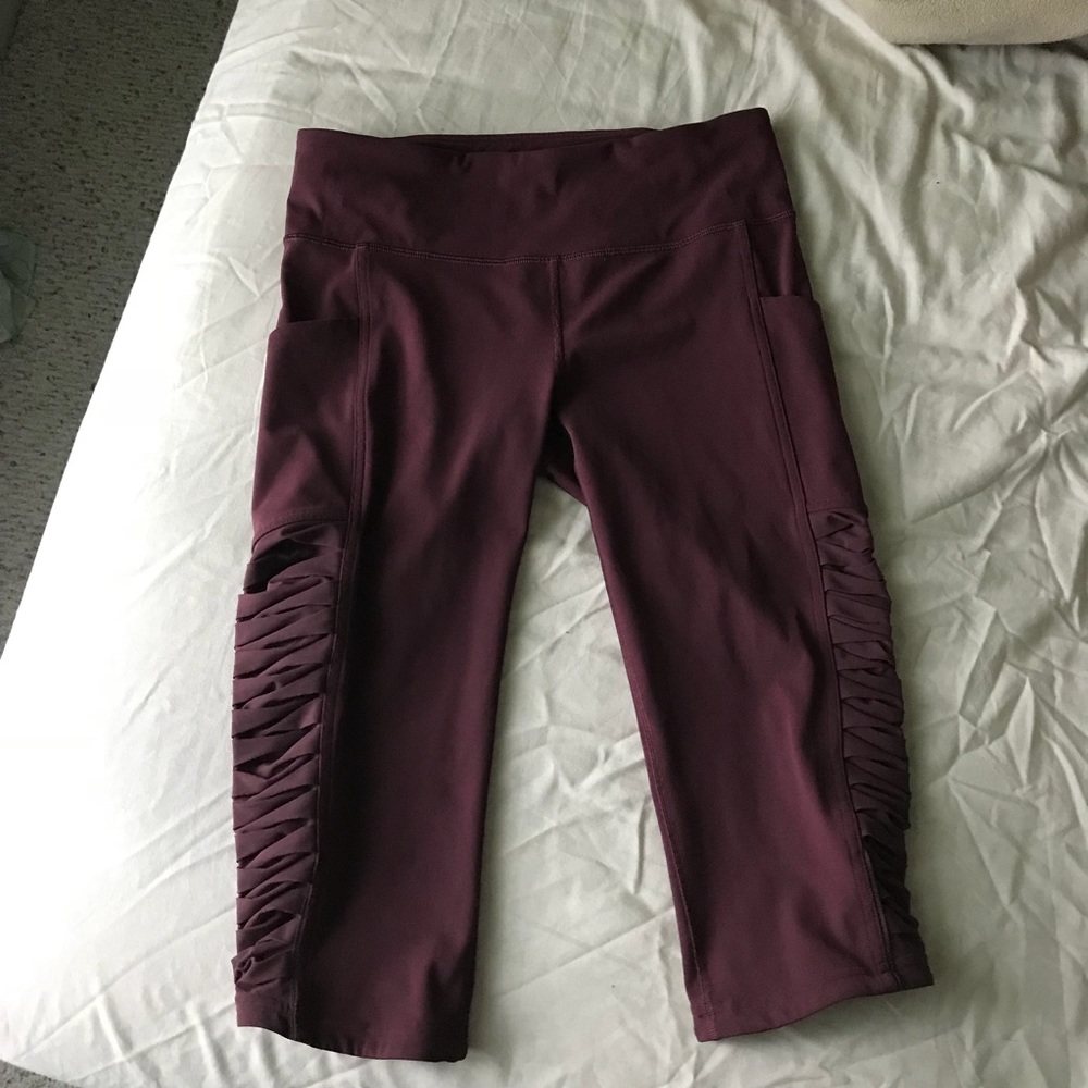 Lululemon capris leggings